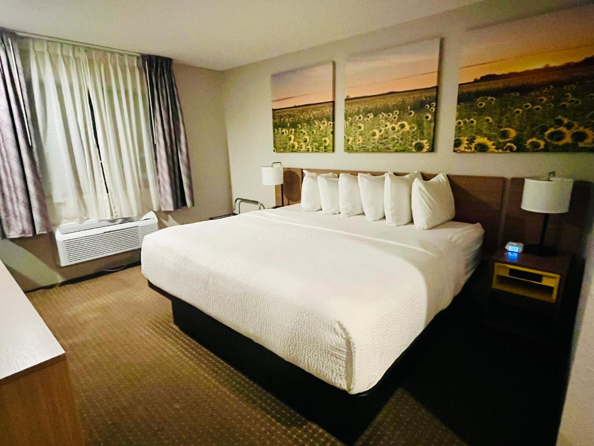 Days Inn By Wyndham Уолл Экстерьер фото